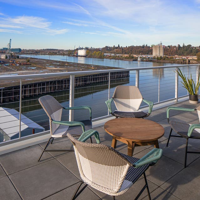 Rivage Apartments - Private Balcony with Views of Willametter River